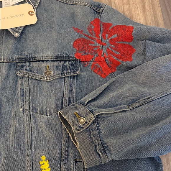New Free People x Tricia Fix Hibiscus Floral Distressed Jean Jacket Women’s XL - Picture 11 of 16